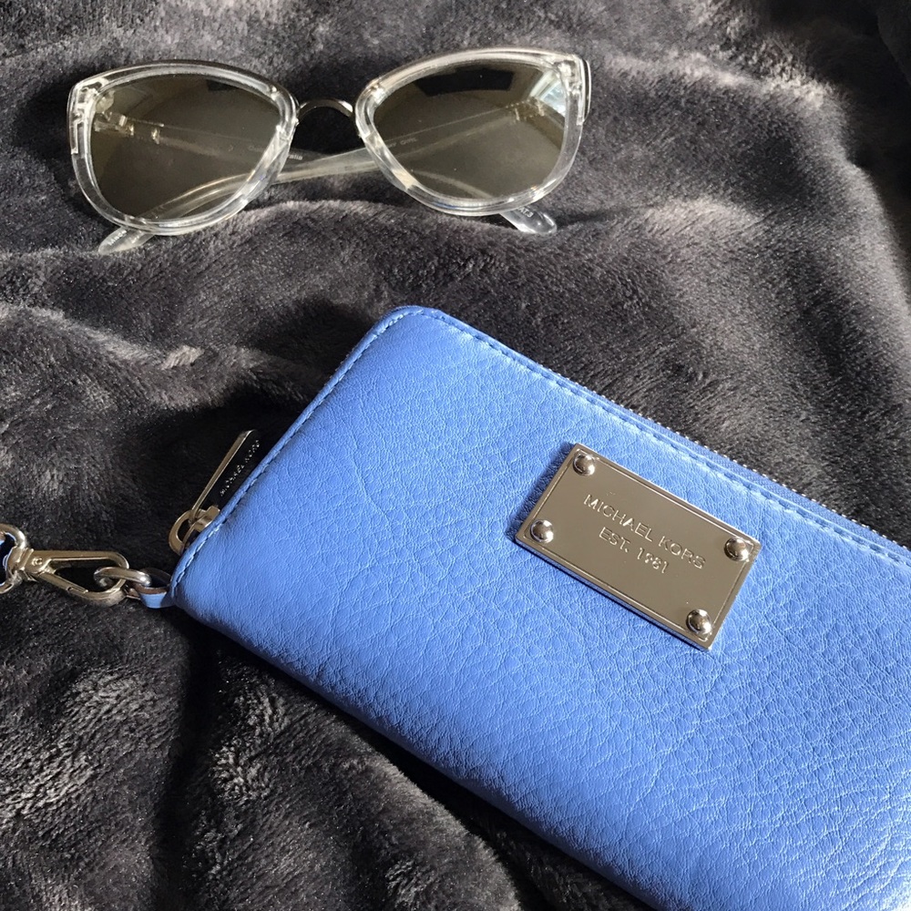 Michael Kors Purple/Blue/Periwinkle Wristlet